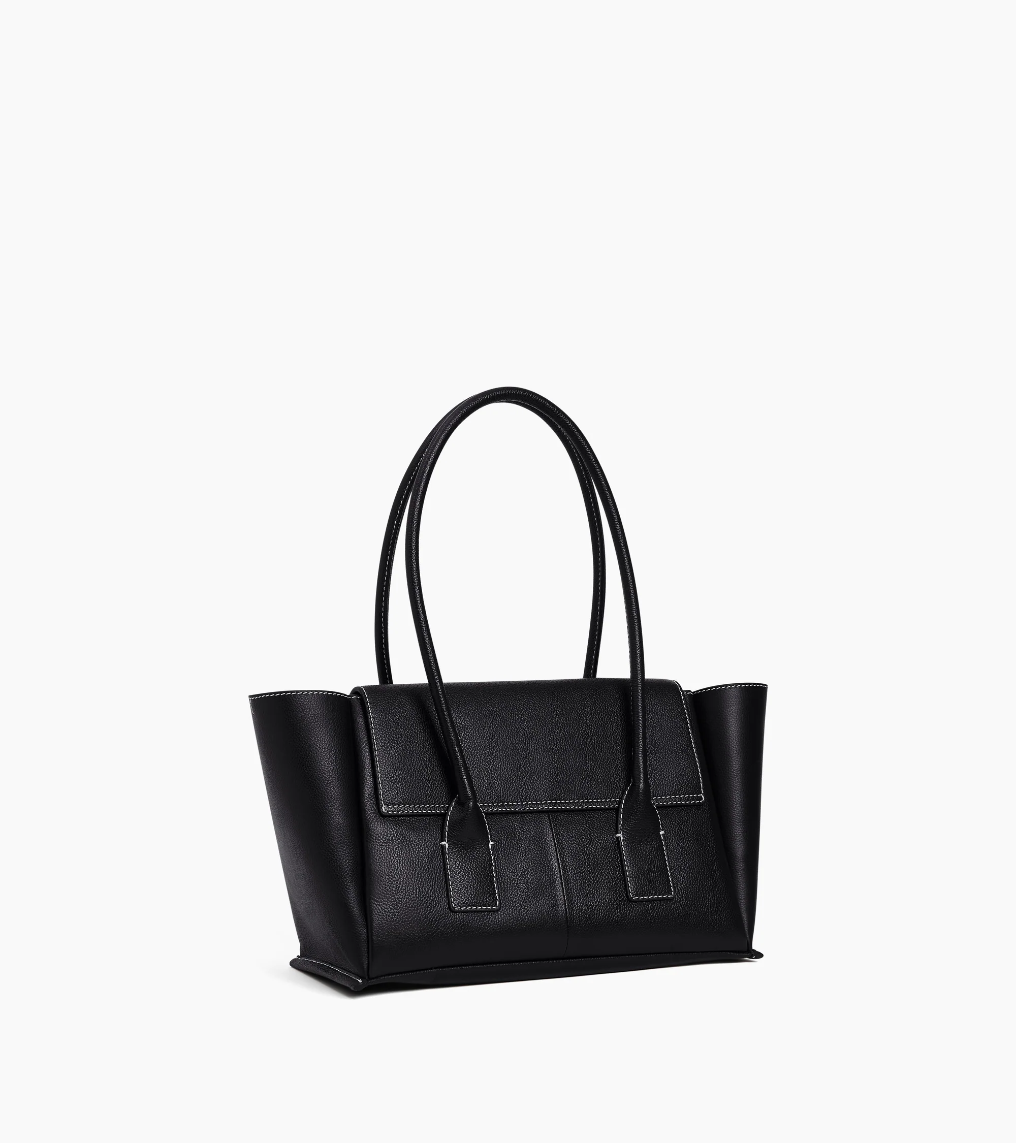 Medium tote bag with flap in grained leather - Image 5