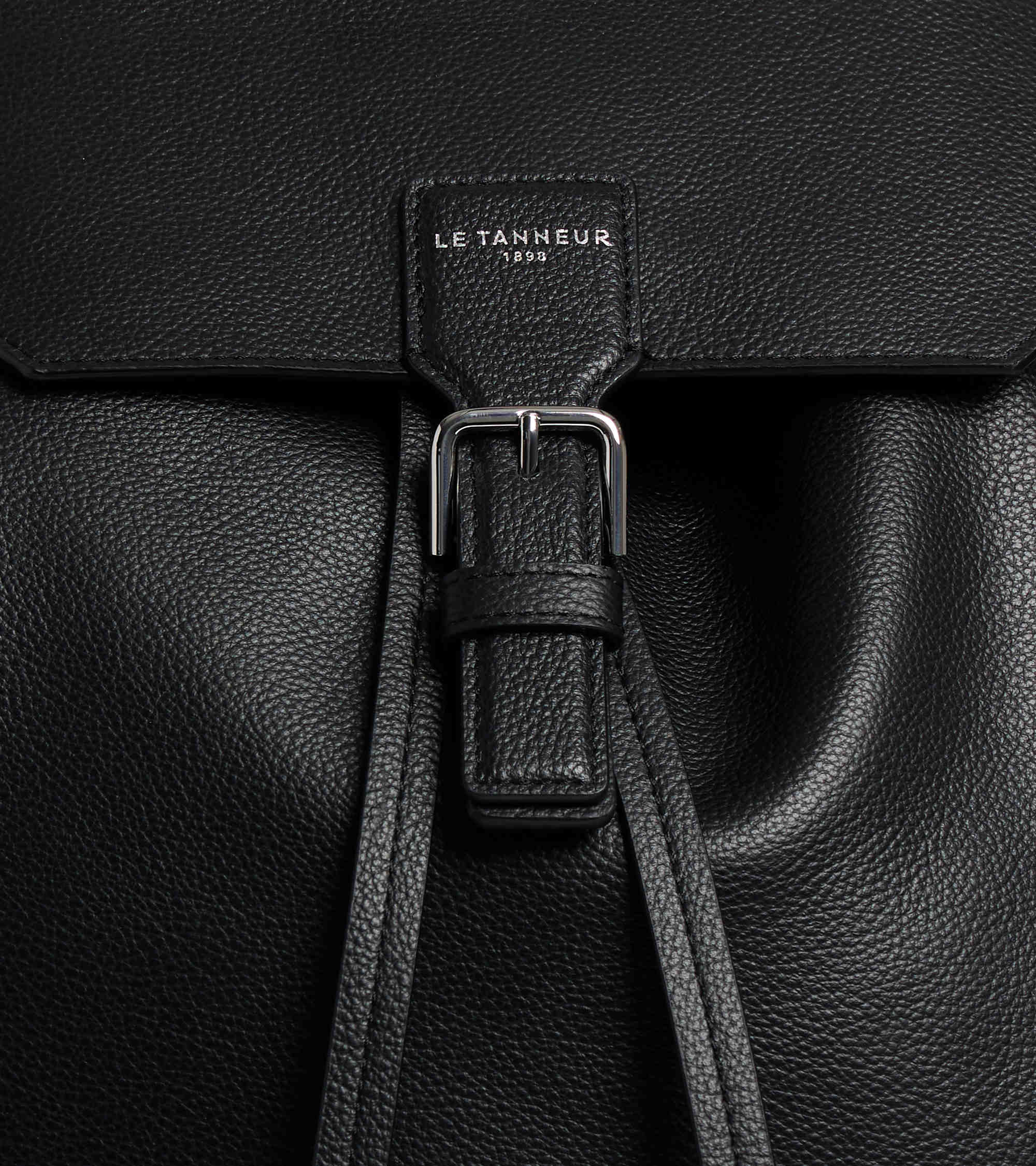 Emile backpack in grained leather with a flap - Image 3