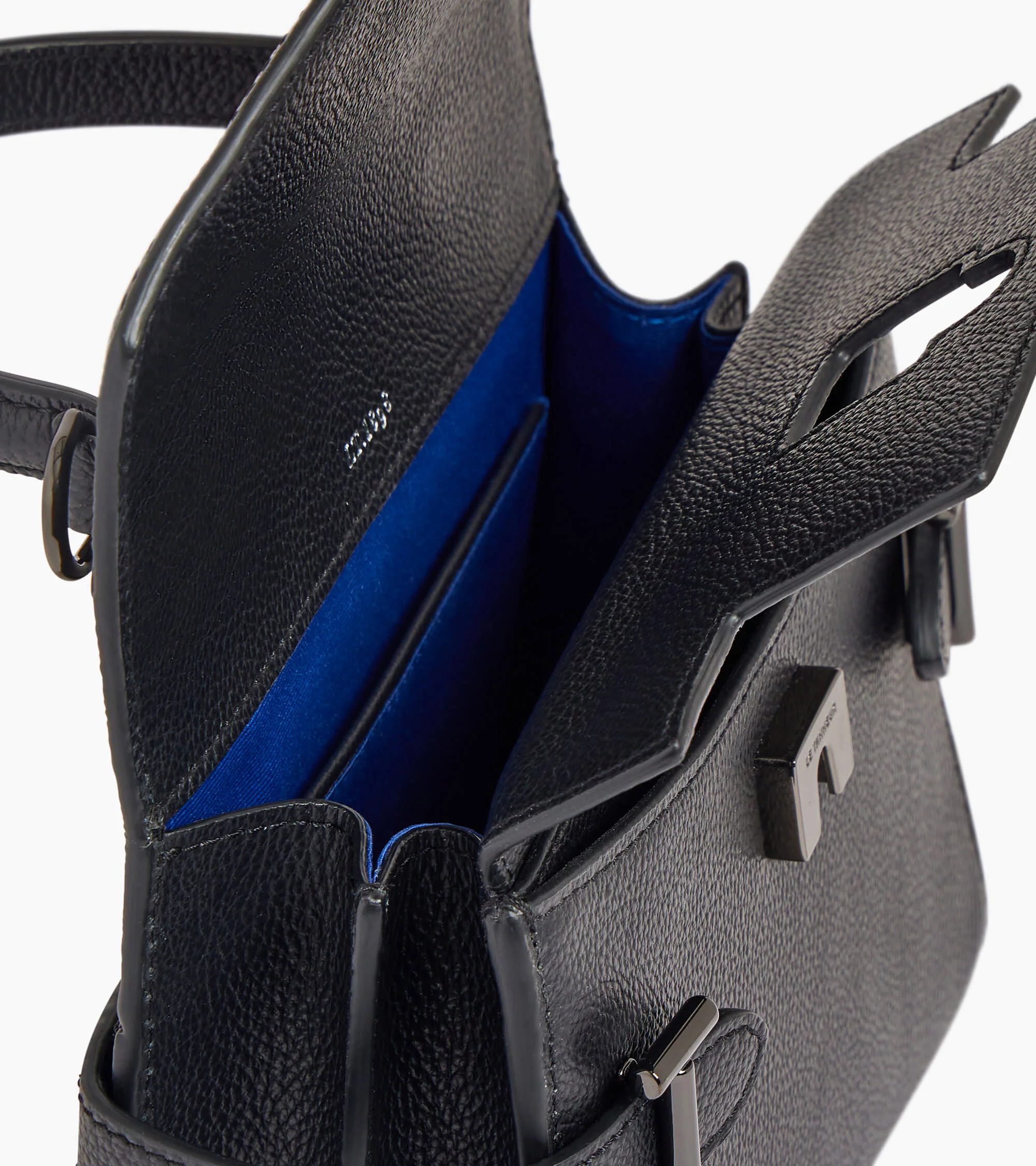 Emilie small handbag with double flap in grained leather - Image 7