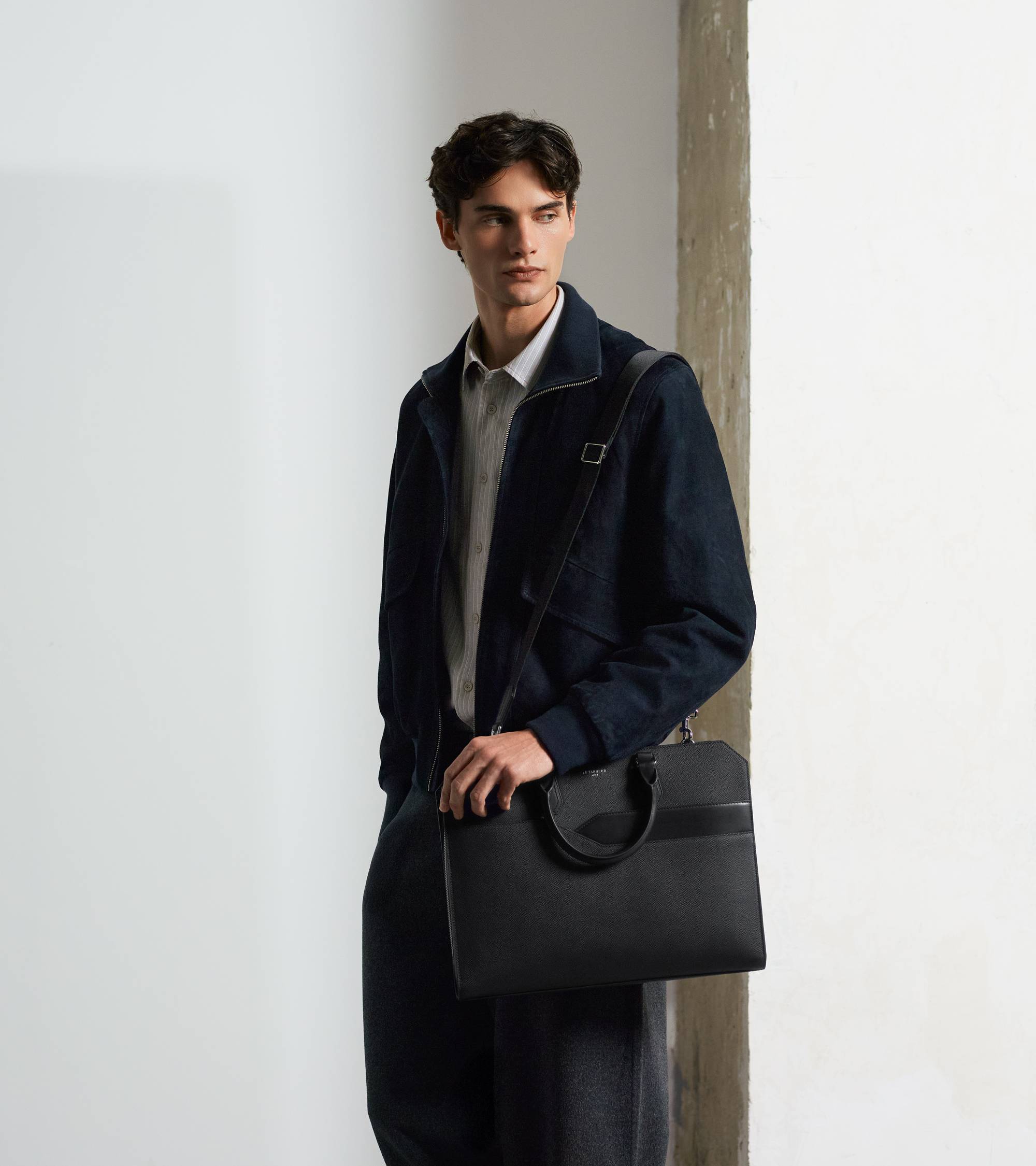 Gaston 15" briefcase in cross grain leather - Image 5